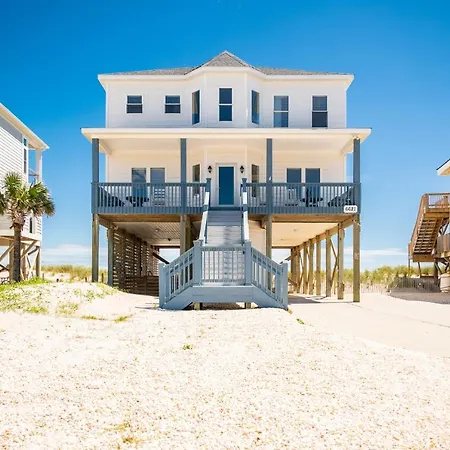 Casa Bianca By Oak Island Accommodations